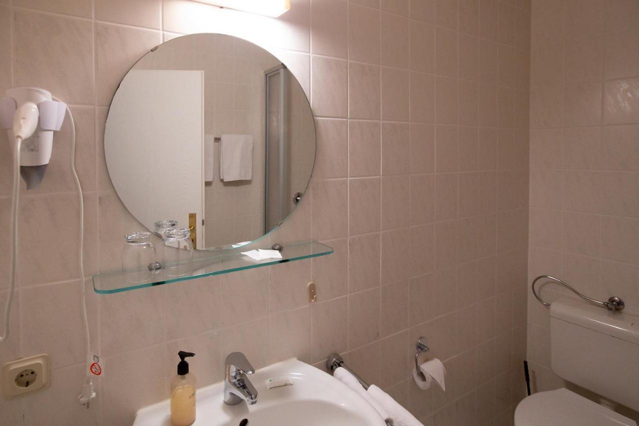 Hotel Schlosshof Dolgesheim Εξωτερικό φωτογραφία