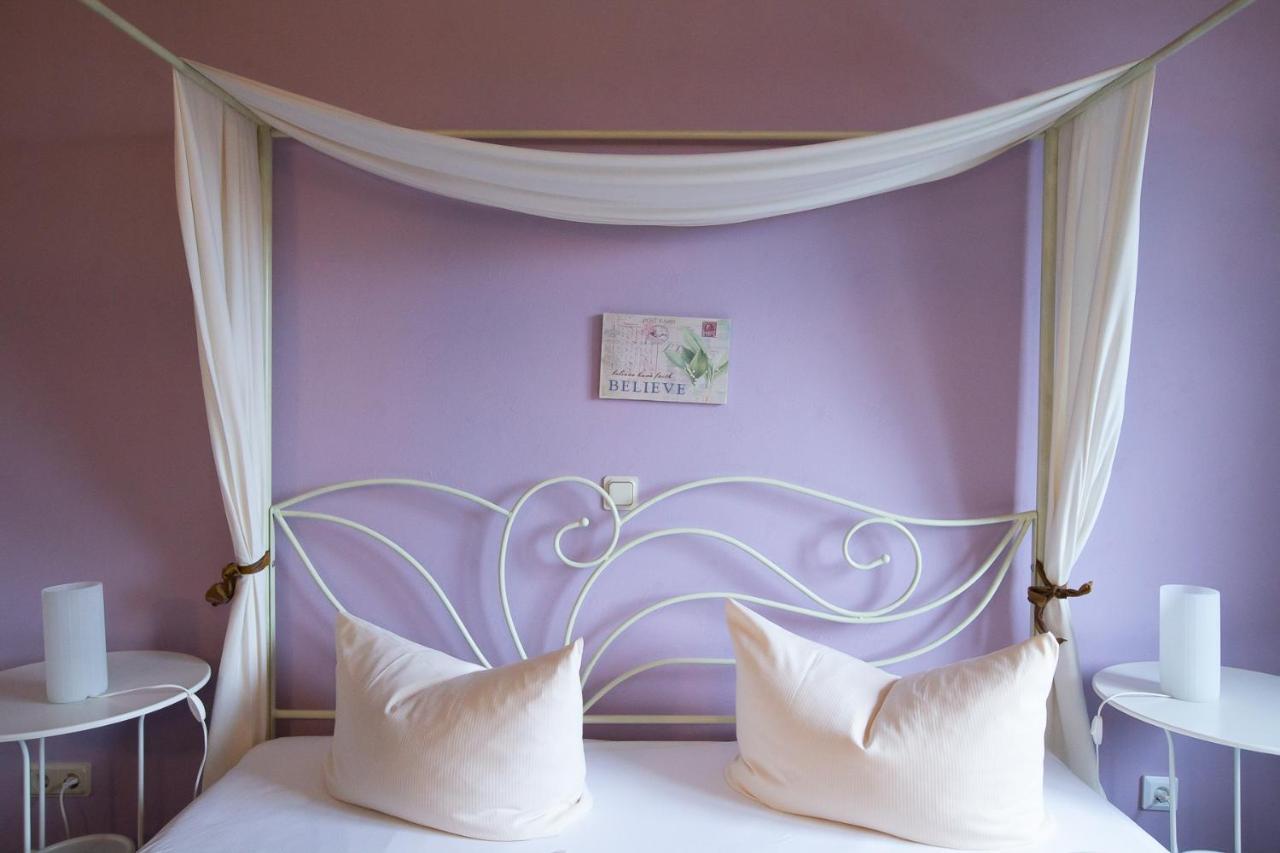 Hotel Schlosshof Dolgesheim Εξωτερικό φωτογραφία