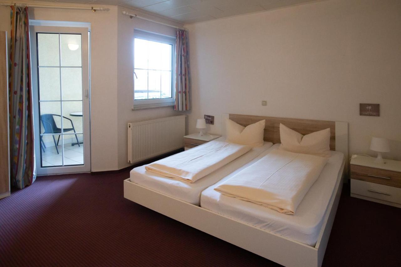 Hotel Schlosshof Dolgesheim Εξωτερικό φωτογραφία