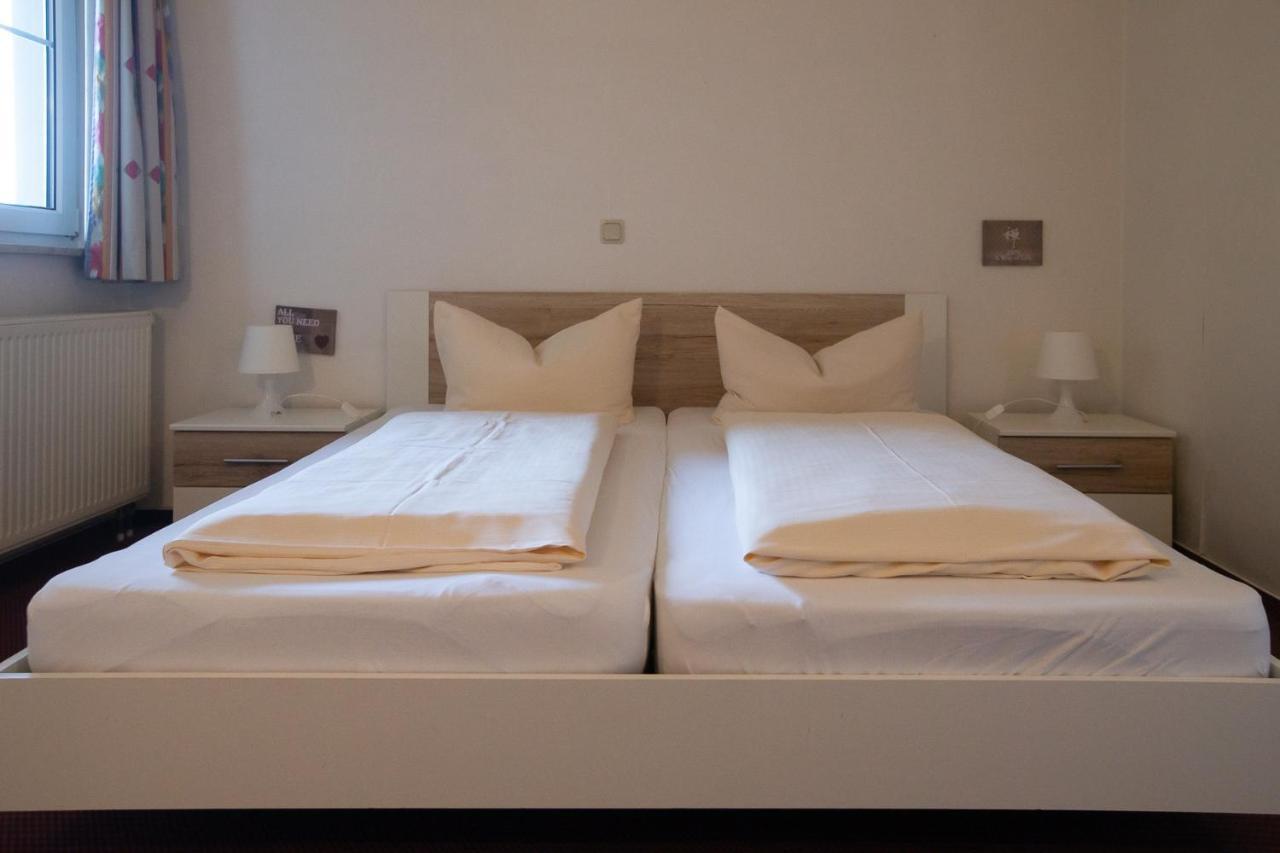 Hotel Schlosshof Dolgesheim Εξωτερικό φωτογραφία