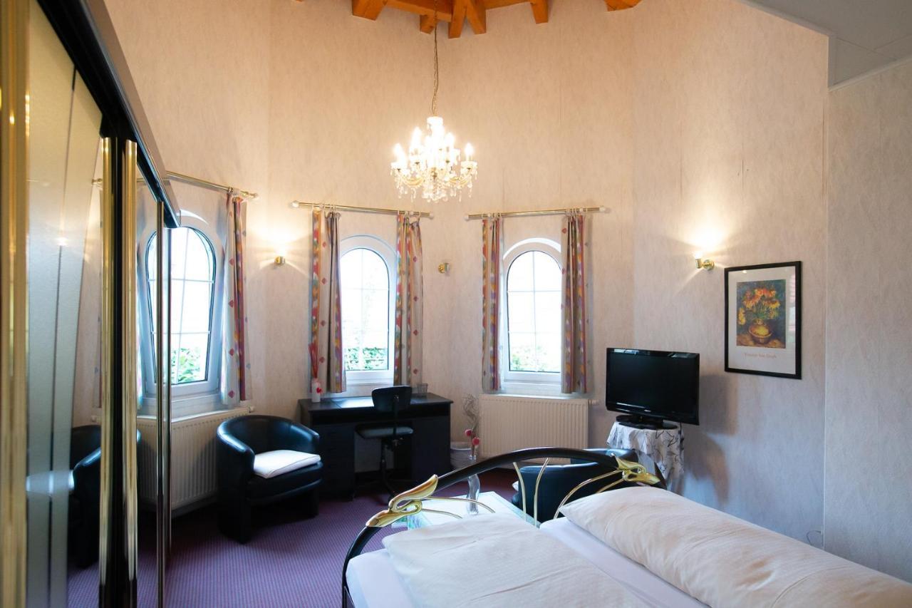 Hotel Schlosshof Dolgesheim Εξωτερικό φωτογραφία