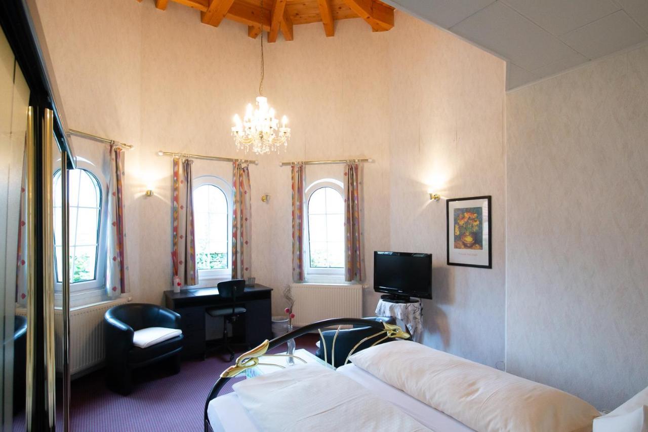 Hotel Schlosshof Dolgesheim Εξωτερικό φωτογραφία