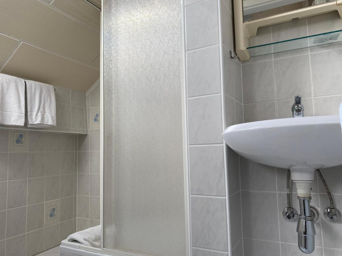 Hotel Schlosshof Dolgesheim Εξωτερικό φωτογραφία